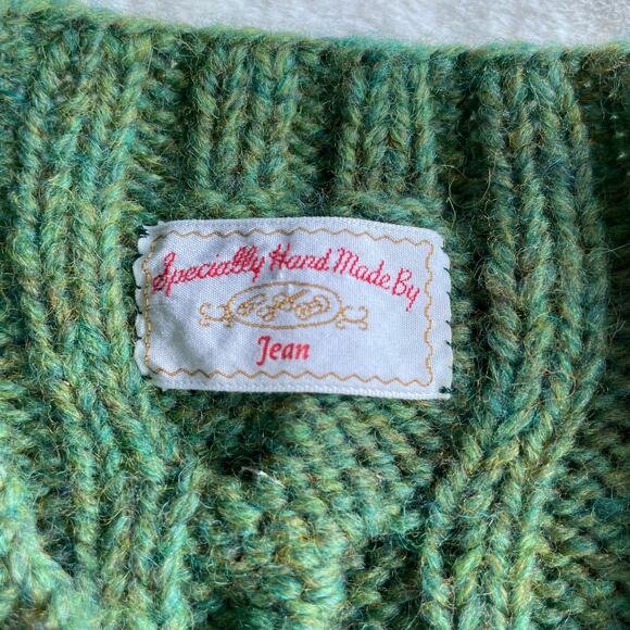 🔥VTG Handmade Cable Knit V-neckline Goblincore Grandmacore Cottage Sweater Vest - Picture 8 of 11